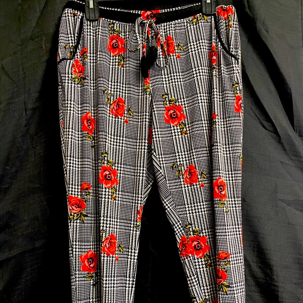 NO BO stretchy pants